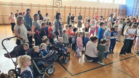 Ljudsko petje s srci (20)